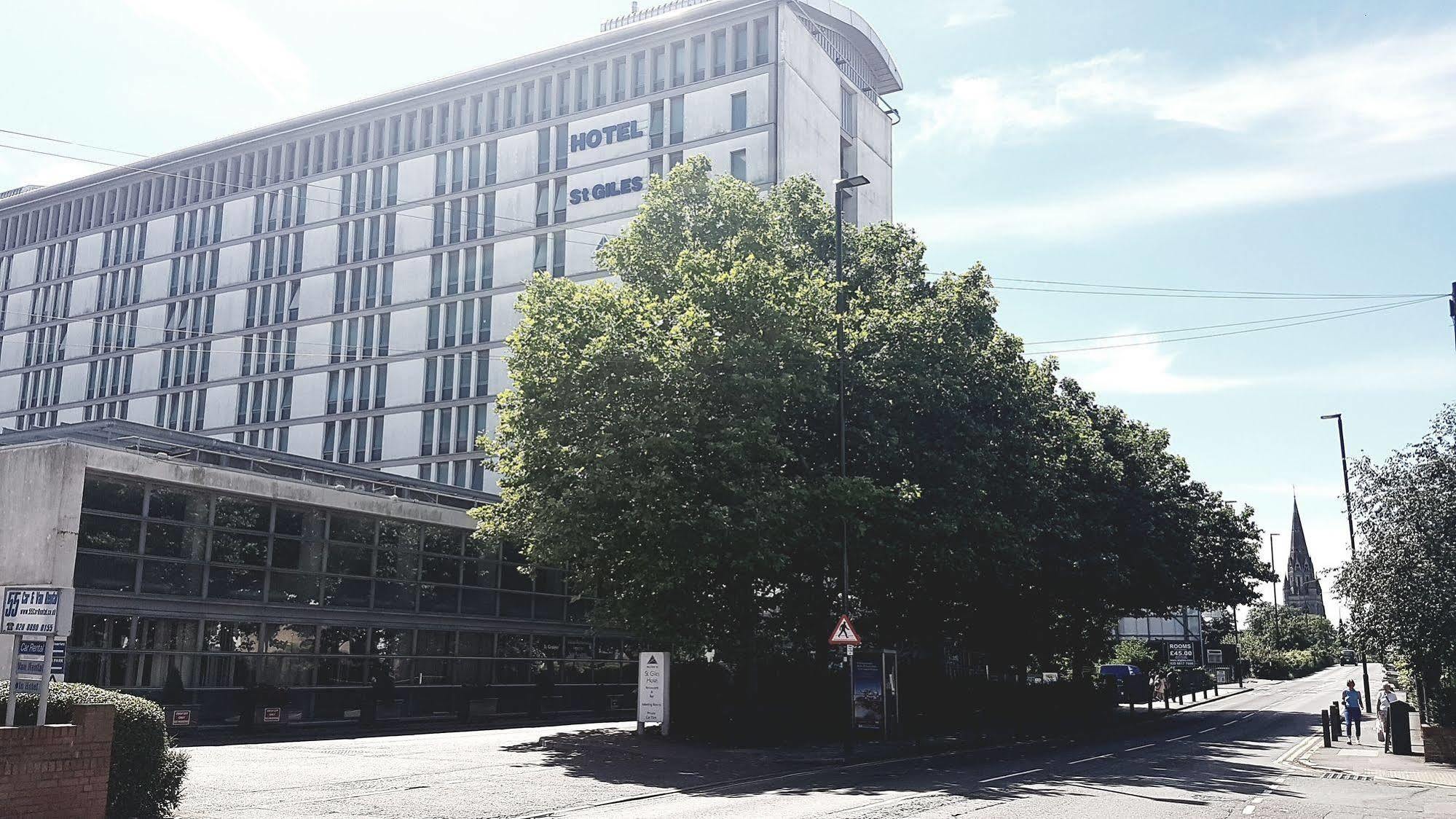 St Giles Heathrow - A St Giles Hotel Feltham Exterior foto
