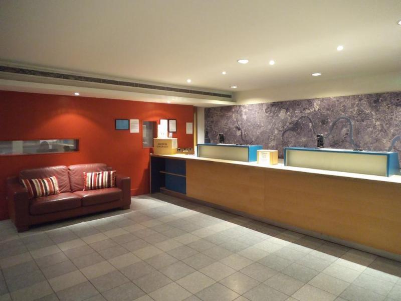 St Giles Heathrow - A St Giles Hotel Feltham Exterior foto